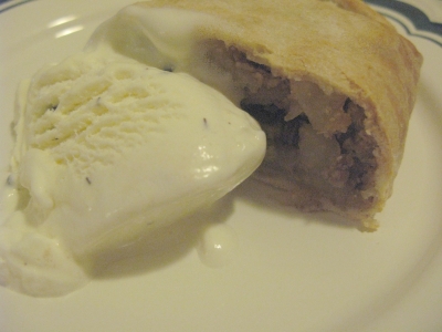 Apfelstrudel2.jpg