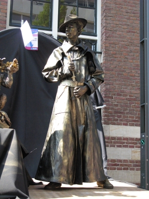 WorldStatues2.jpg