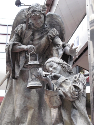 WorldStatues40.jpg